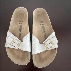 Birkenstock Madrid sandal in distressed silver size 39N